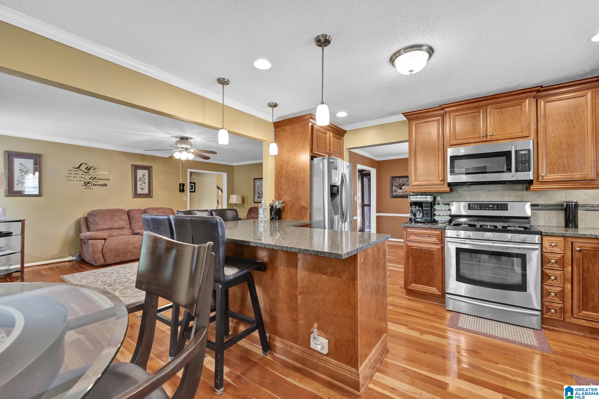 916 Woodbrook Road Birmingham, AL 35215 - Photo 18 of 33