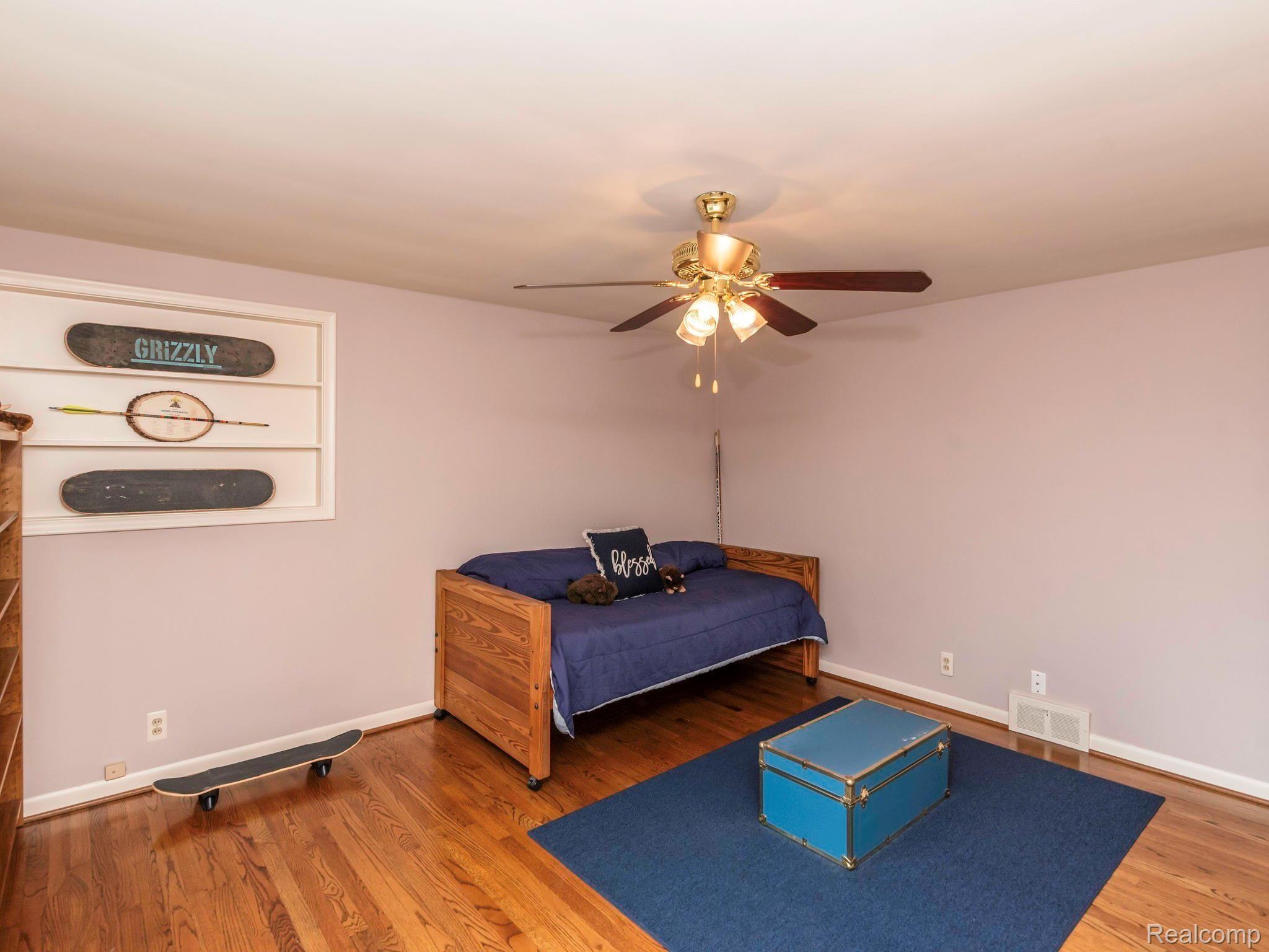 563 North Rosedale Court Grosse Pointe, MI 48236 - Photo 56 of 75 087_75.jpg