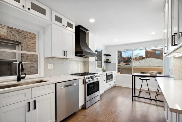 $4,050 | 5426 North Western Avenue, Unit 1, Chicago, IL 60625