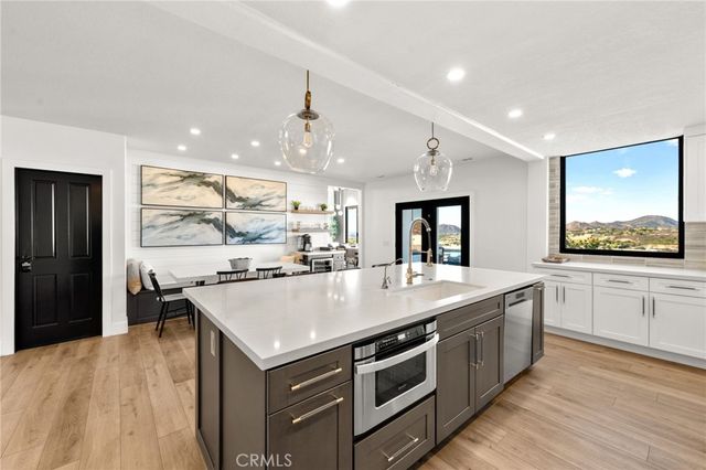 $2,099,998 | 39850 Calle Breve, Temecula, CA 92592