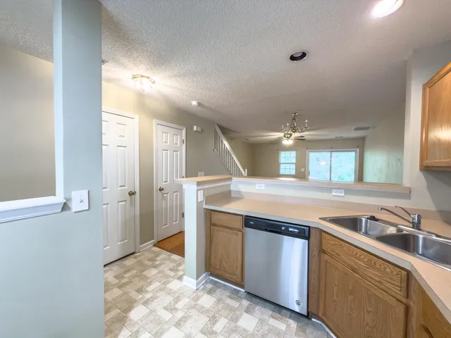 $1,595 | 703 Pine Bluff Drive, Summerville, SC 29483