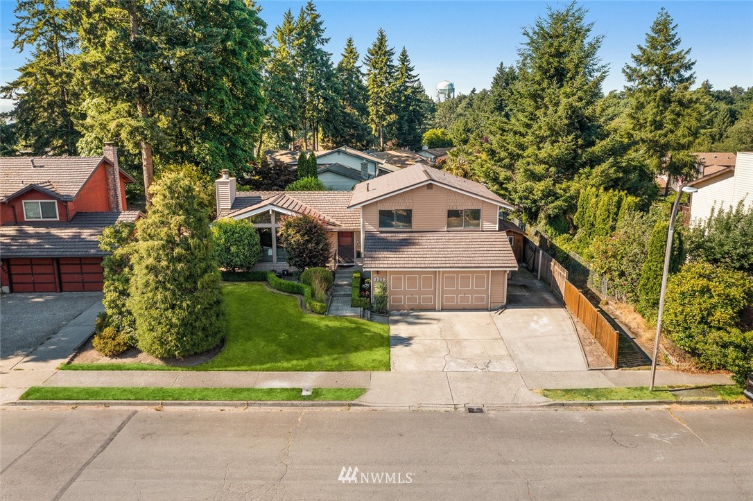 2206 Southeast 21st Street Renton, WA 98055 - Photo 2 of 29