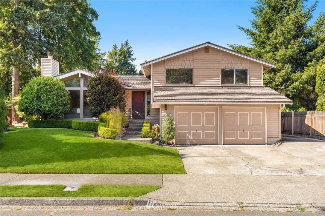2206 Southeast 21st Street Renton, WA 98055 - Photo 7 of 29