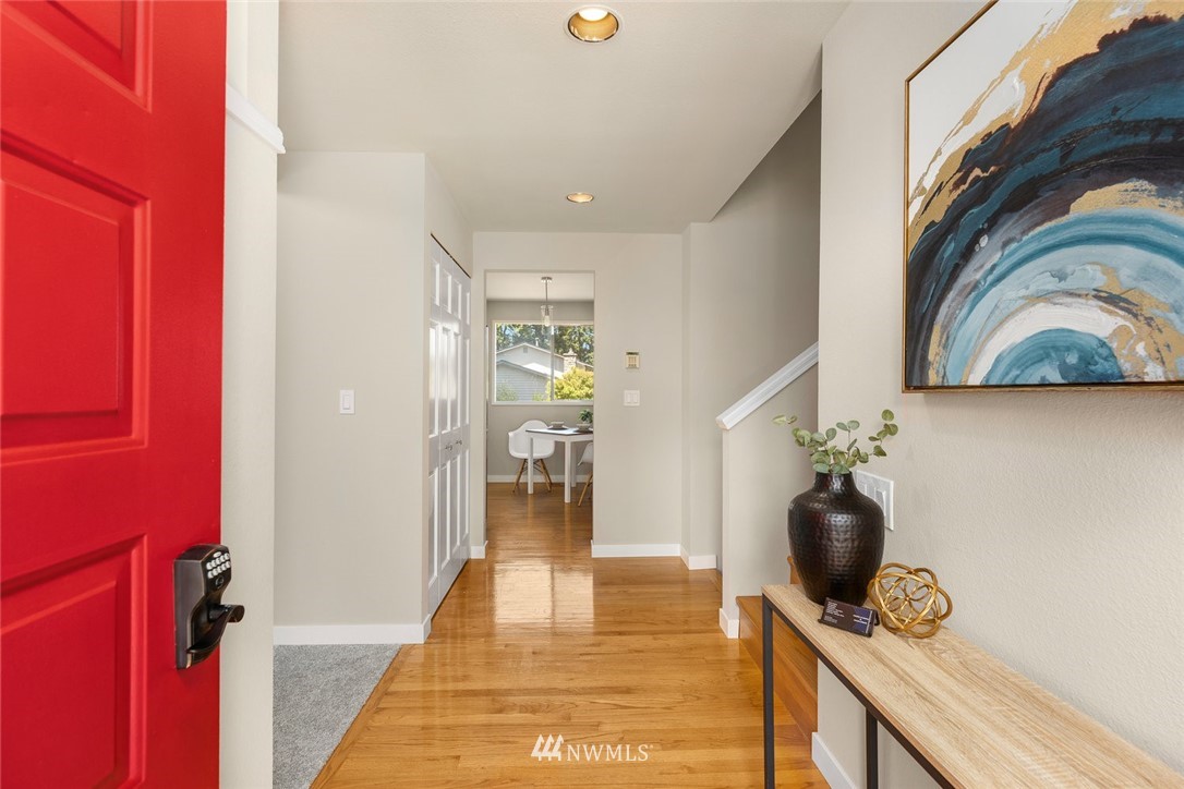 2206 Southeast 21st Street Renton, WA 98055 - Photo 8 of 29