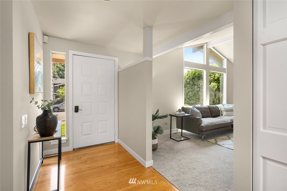 2206 Southeast 21st Street Renton, WA 98055 - Photo 9 of 29