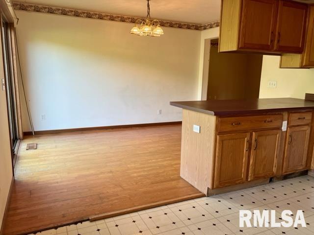 15380 Waller Road Fulton, IL 61252 - Photo 6 of 38