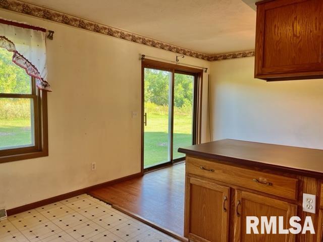 15380 Waller Road Fulton, IL 61252 - Photo 7 of 38