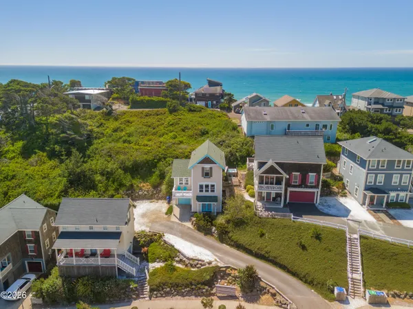 $729,000 | 2601 Southwest Anemone Avenue, Lincoln City, OR 97367