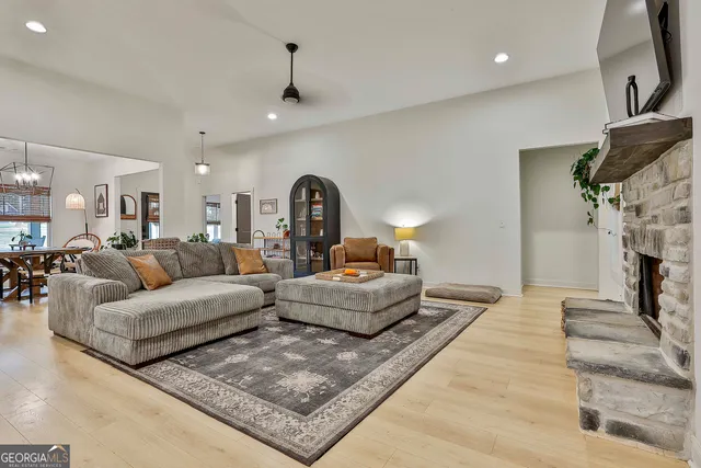 $669,900 | 141 Georgian Pnes Drive, Senoia, GA 30276