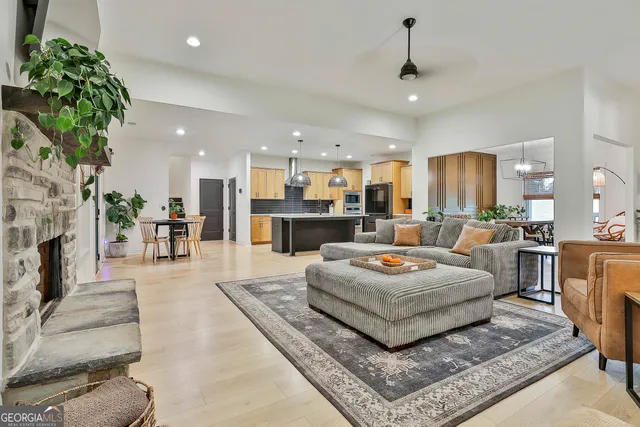 $669,900 | 141 Georgian Pnes Drive, Senoia, GA 30276