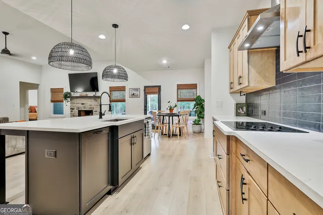 $669,900 | 141 Georgian Pnes Drive, Senoia, GA 30276