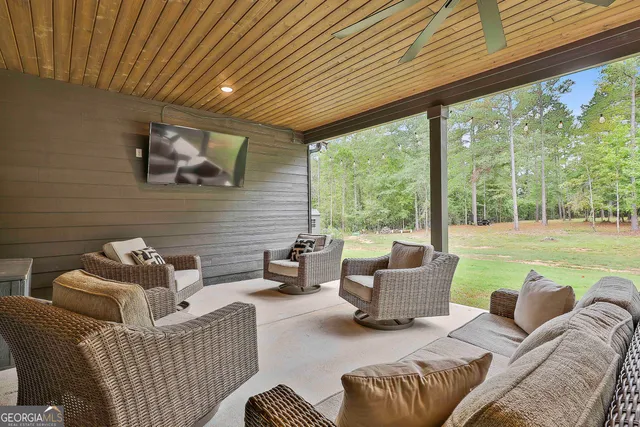 $669,900 | 141 Georgian Pnes Drive, Senoia, GA 30276