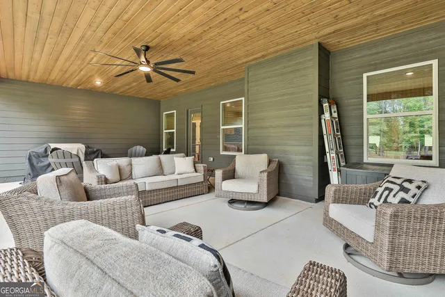 $669,900 | 141 Georgian Pnes Drive, Senoia, GA 30276