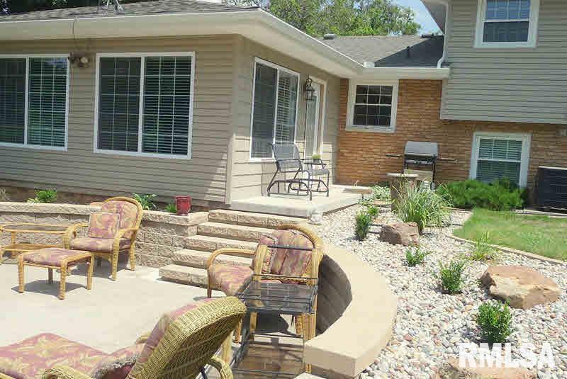 11564 Country Club Road West Frankfort, IL 62896 - Photo 3 of 33 Gallery Image 3