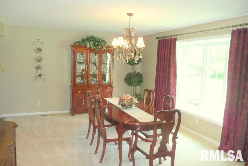 11564 Country Club Road West Frankfort, IL 62896 - Photo 5 of 33 Gallery Image 5