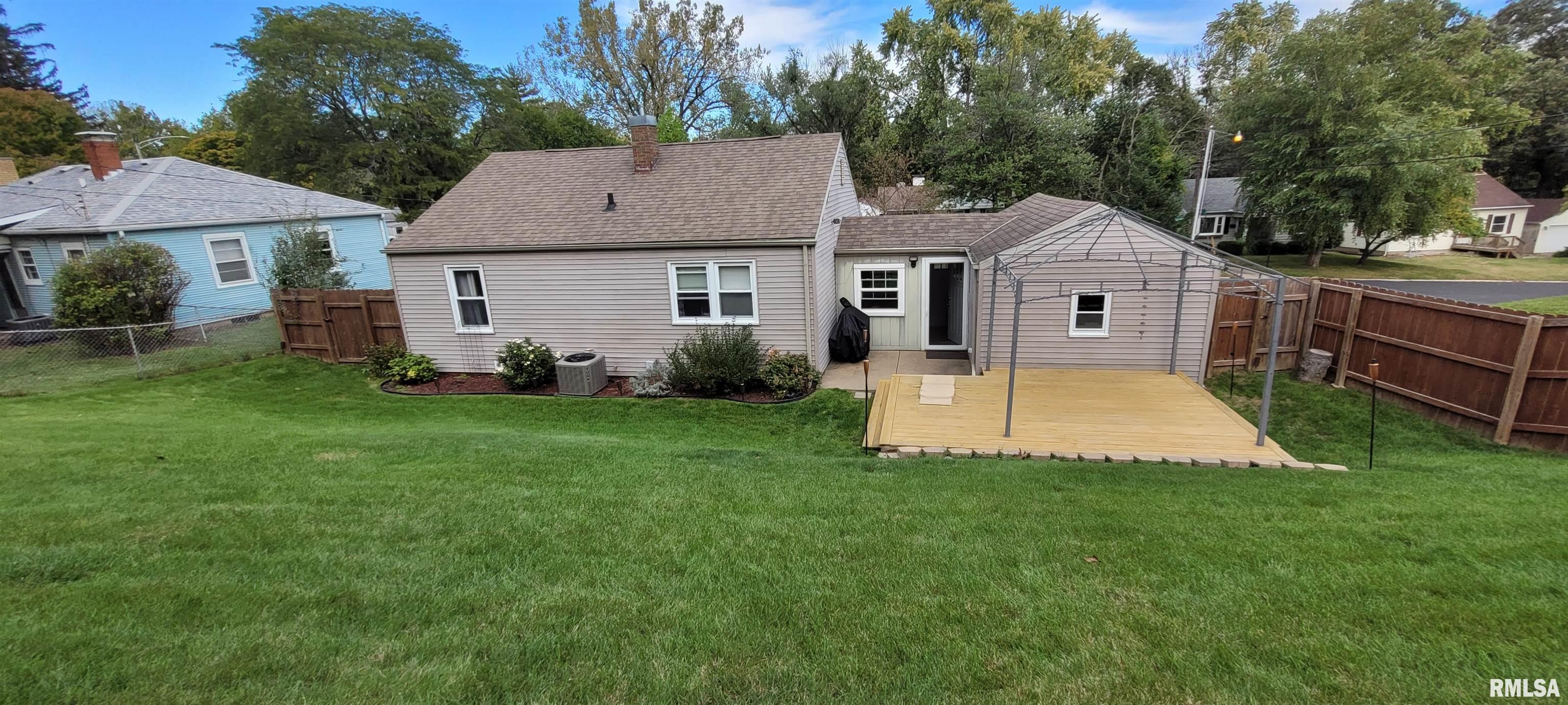 304 West Barrington Road Peoria, IL 61614 - Photo 4 of 50 Gallery Image 4