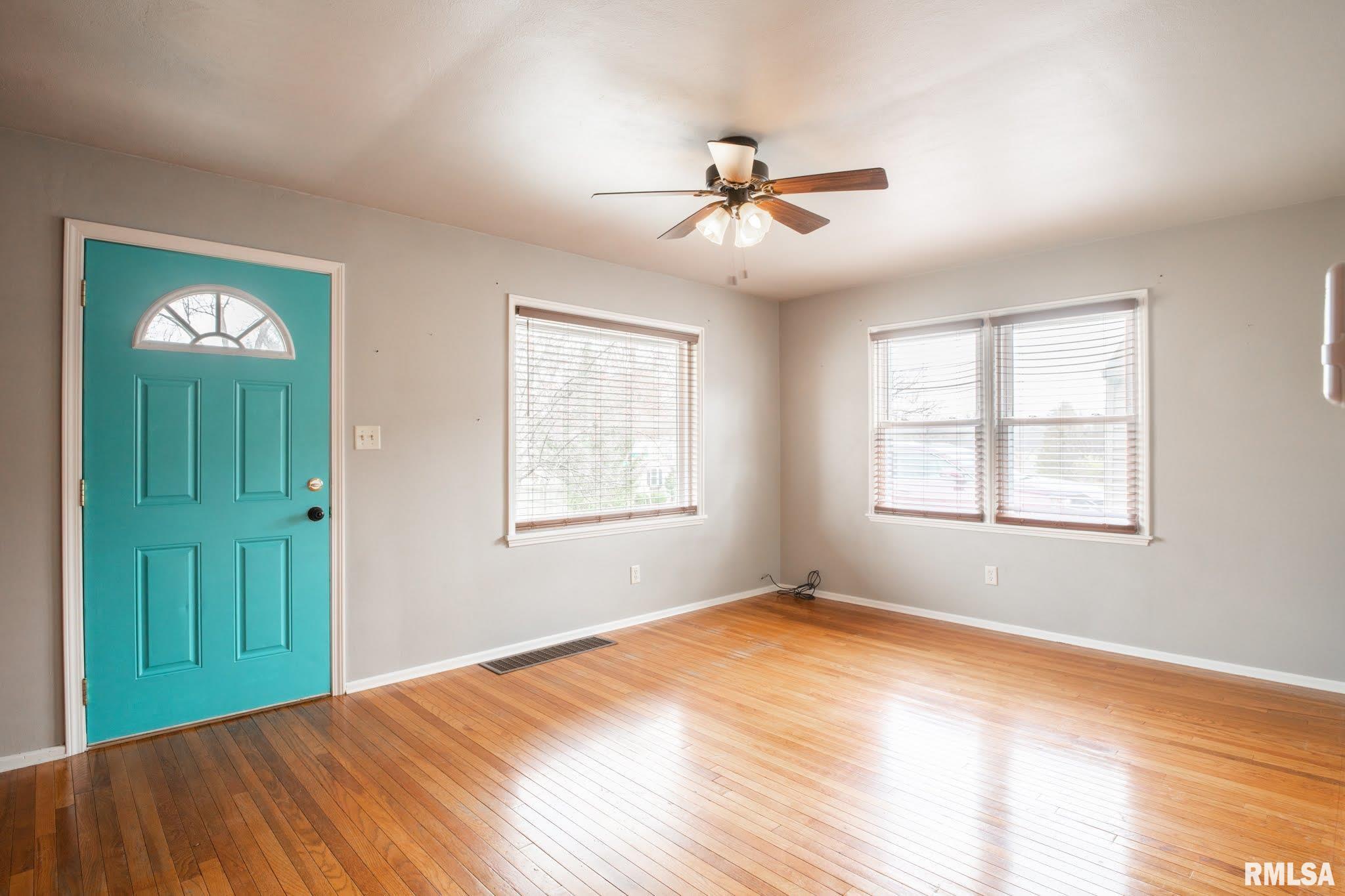 304 West Barrington Road Peoria, IL 61614 - Photo 6 of 50 Gallery Image 6