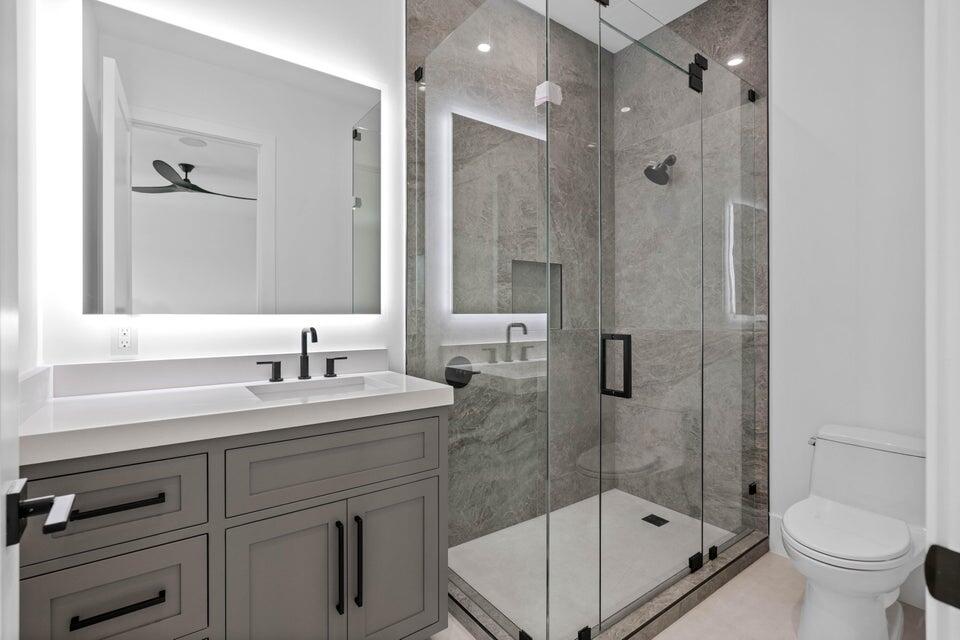 1060 Fairview Lane Riviera Beach, FL 33404 - Photo 18 of 36 20240828163014755661000000-o