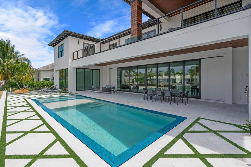 1060 Fairview Lane Riviera Beach, FL 33404 - Photo 23 of 36 20240828161146627413000000-o