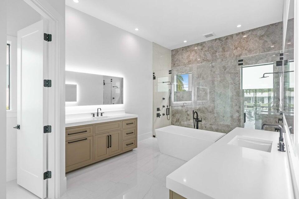 1060 Fairview Lane Riviera Beach, FL 33404 - Photo 28 of 36 20240828162237815819000000-o