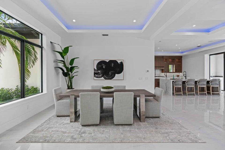 1060 Fairview Lane Riviera Beach, FL 33404 - Photo 8 of 36 20240828161529937575000000-o