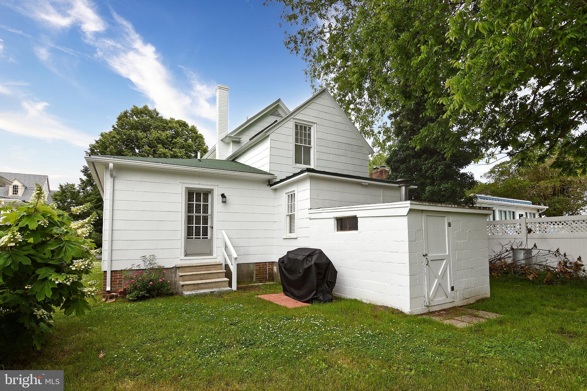 105 Mill Street Cambridge, MD 21613 - Photo 15 of 30 Back of House off the Kitchen