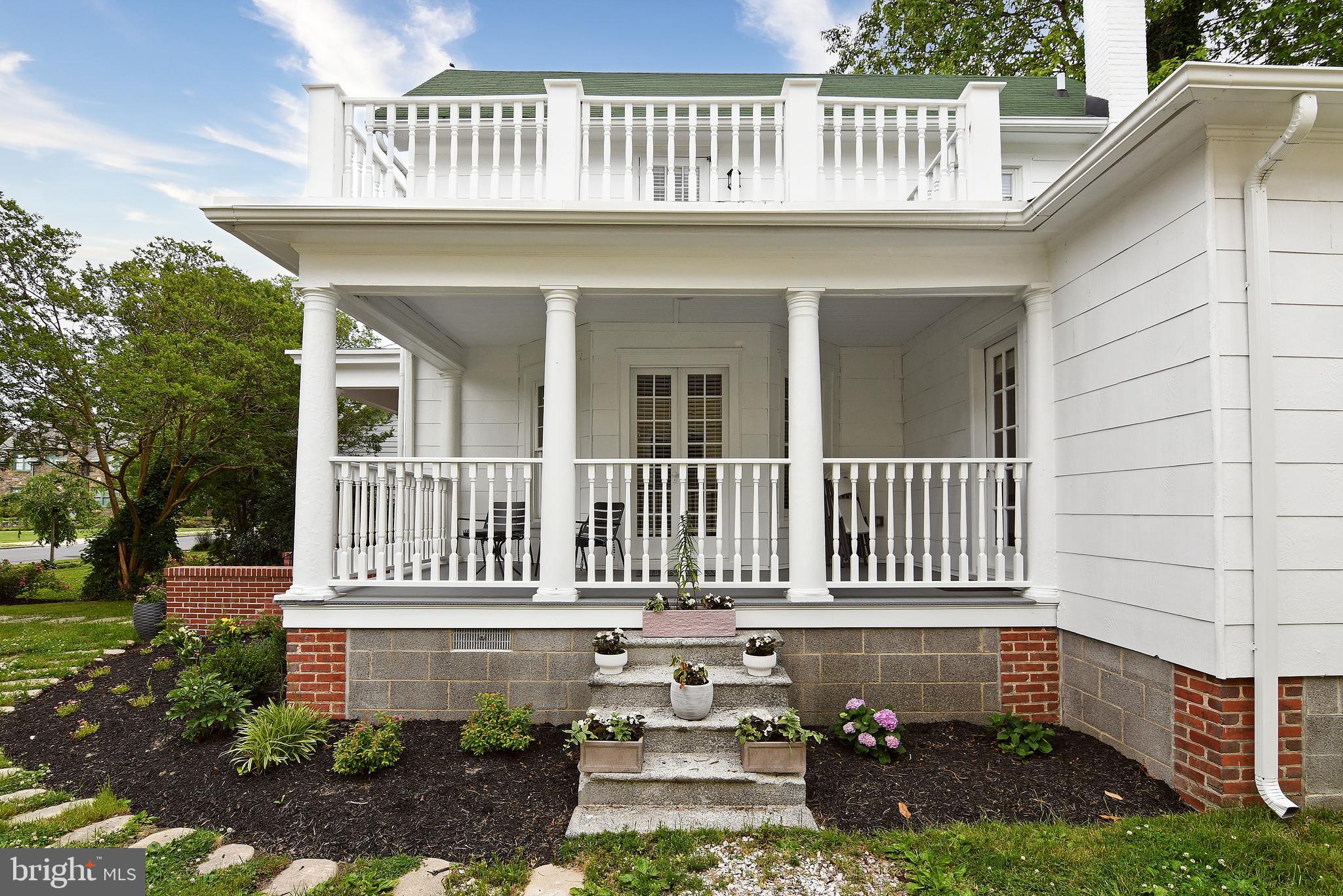 105 Mill Street Cambridge, MD 21613 - Photo 2 of 30 Double Porches with River Views