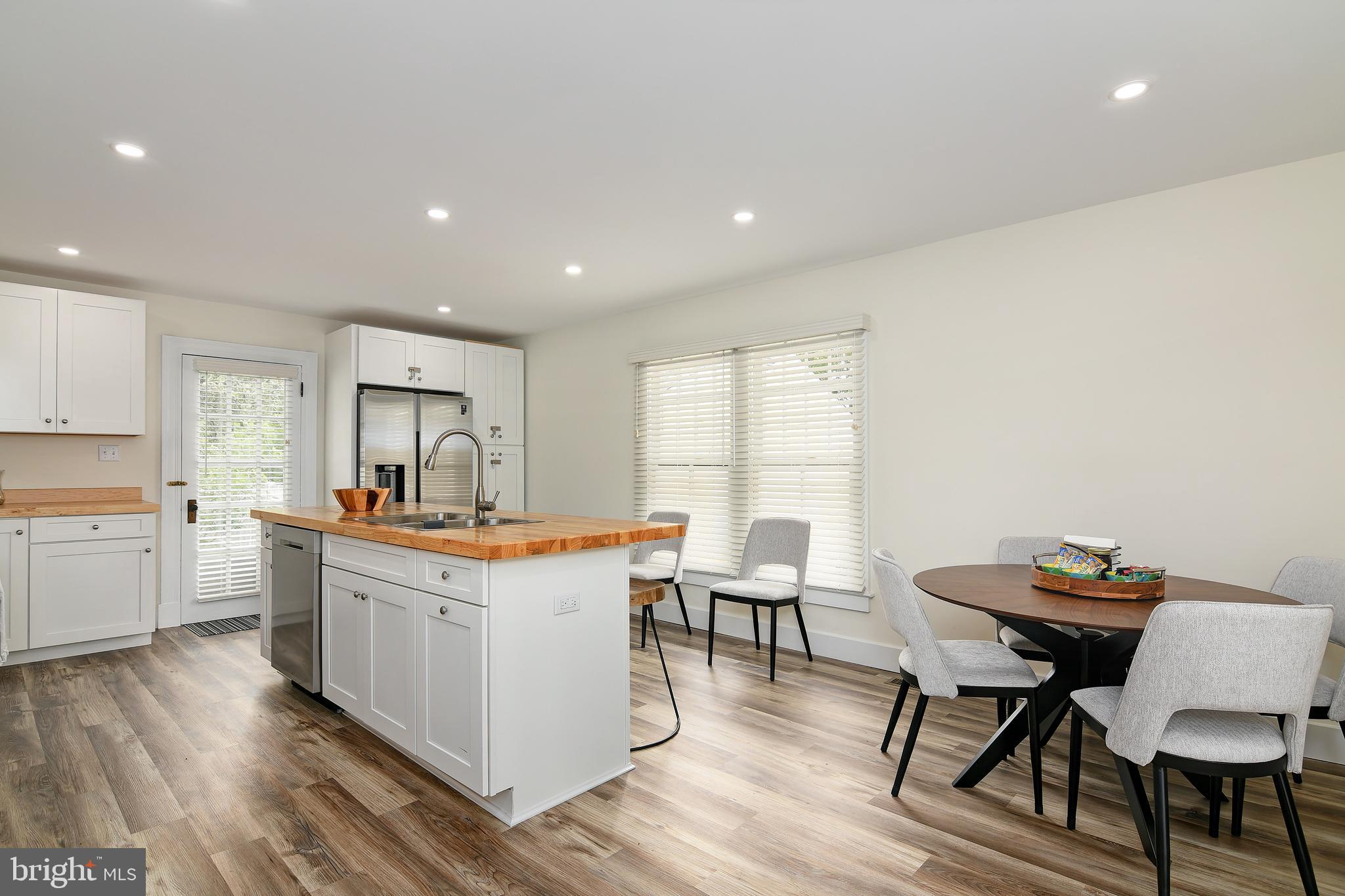 105 Mill Street Cambridge, MD 21613 - Photo 10 of 30 Large Eat-In Kitchen