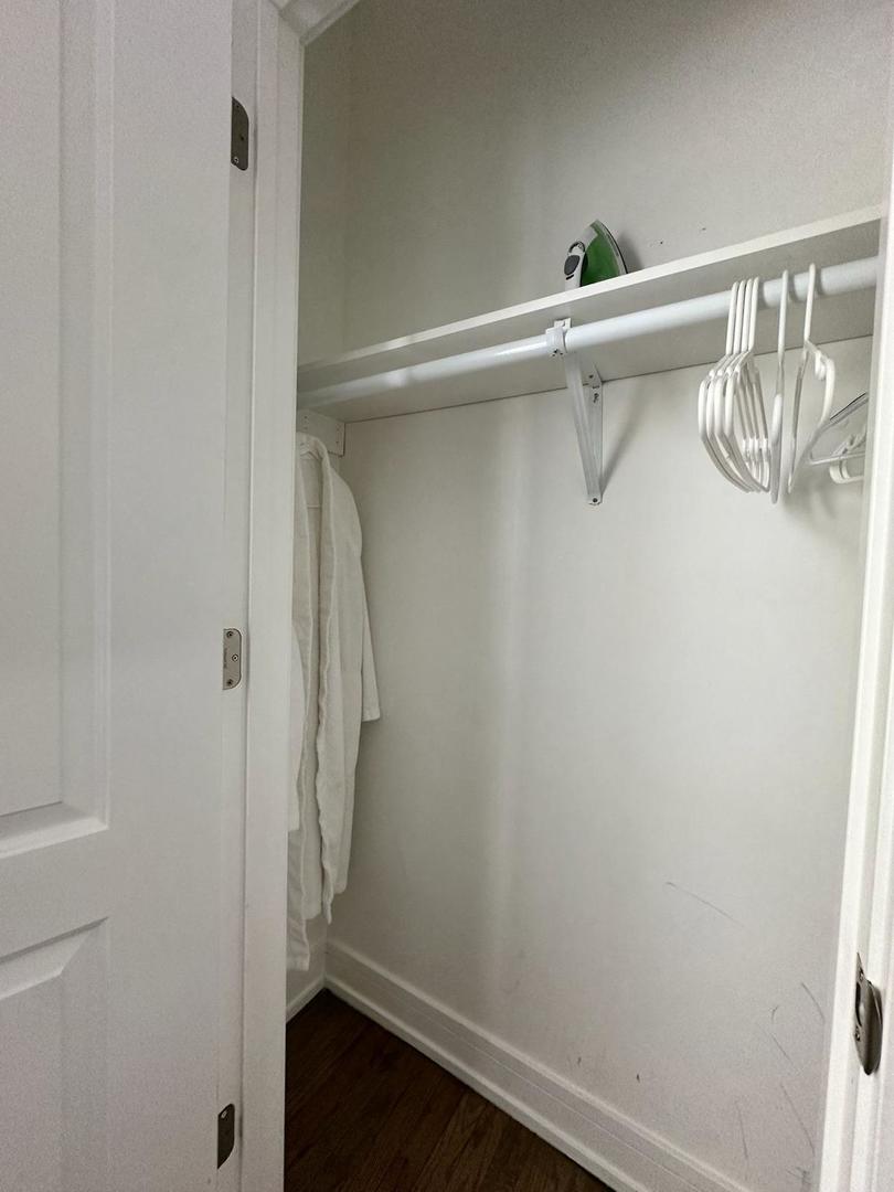 6807 South Calumet Avenue, Unit 1 Chicago, IL 60637 - Photo 11 of 17 a view of small space