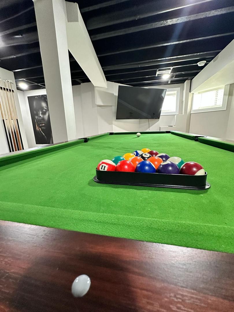 6807 South Calumet Avenue, Unit 1 Chicago, IL 60637 - Photo 16 of 17 a green field with white walls