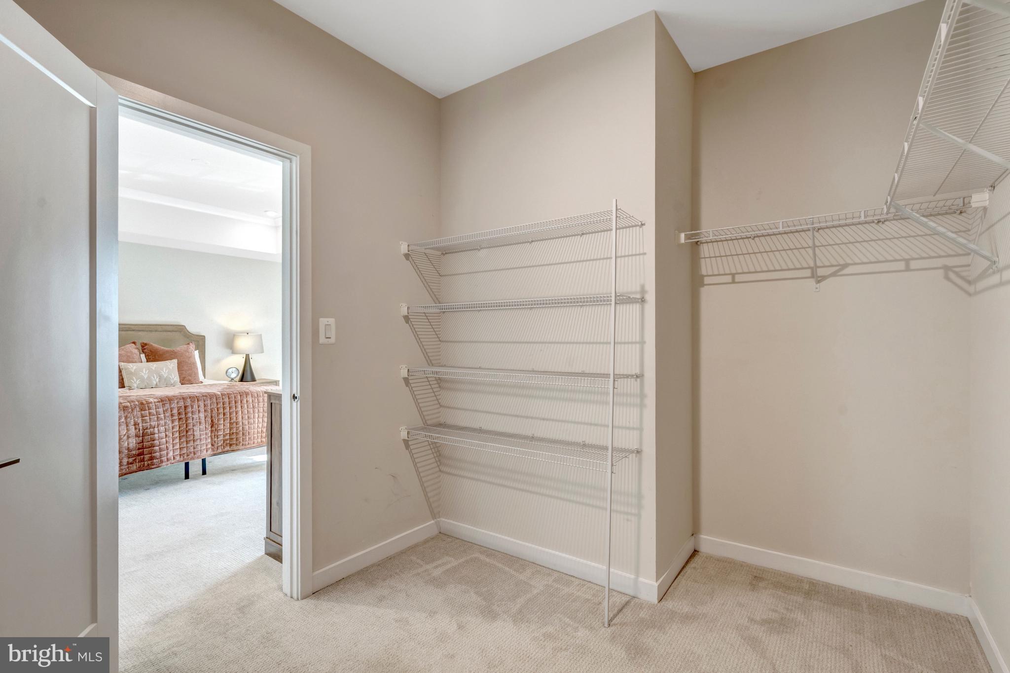 22379 Roanoke Rise Terrace Ashburn, VA 20148 - Photo 32 of 40 a view of room and bathroom