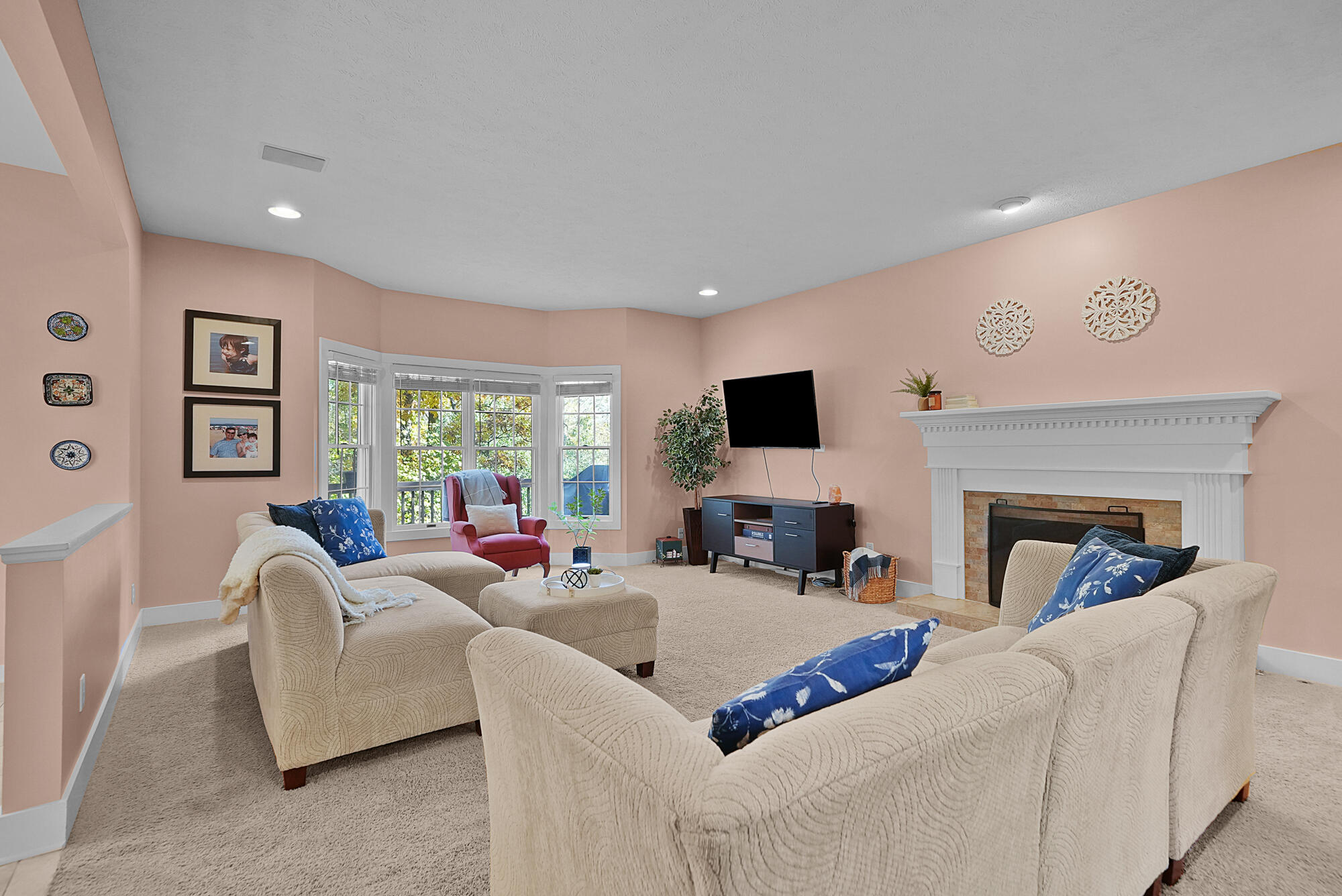 1674 Riva Ridge Drive Southeast Grand Rapids, MI 49546 - Photo 8 of 52 DSC00854
