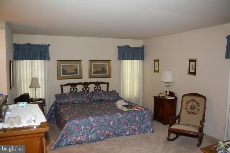 2504 Bollard Road Annapolis, MD 21401 - Photo 12 of 19 Master Bedroom