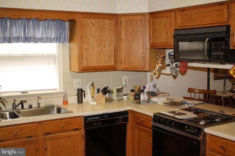 2504 Bollard Road Annapolis, MD 21401 - Photo 3 of 19 Kitchen