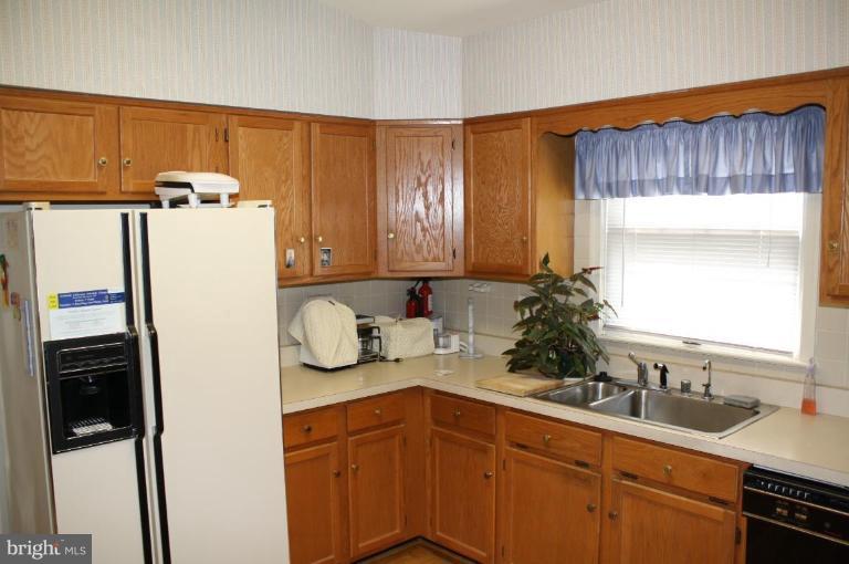 2504 Bollard Road Annapolis, MD 21401 - Photo 4 of 19 Kitchen