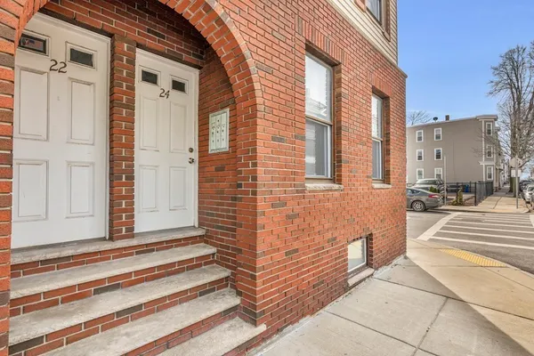 $3,650 | 18 O Street, Unit 1, Boston, MA 02127