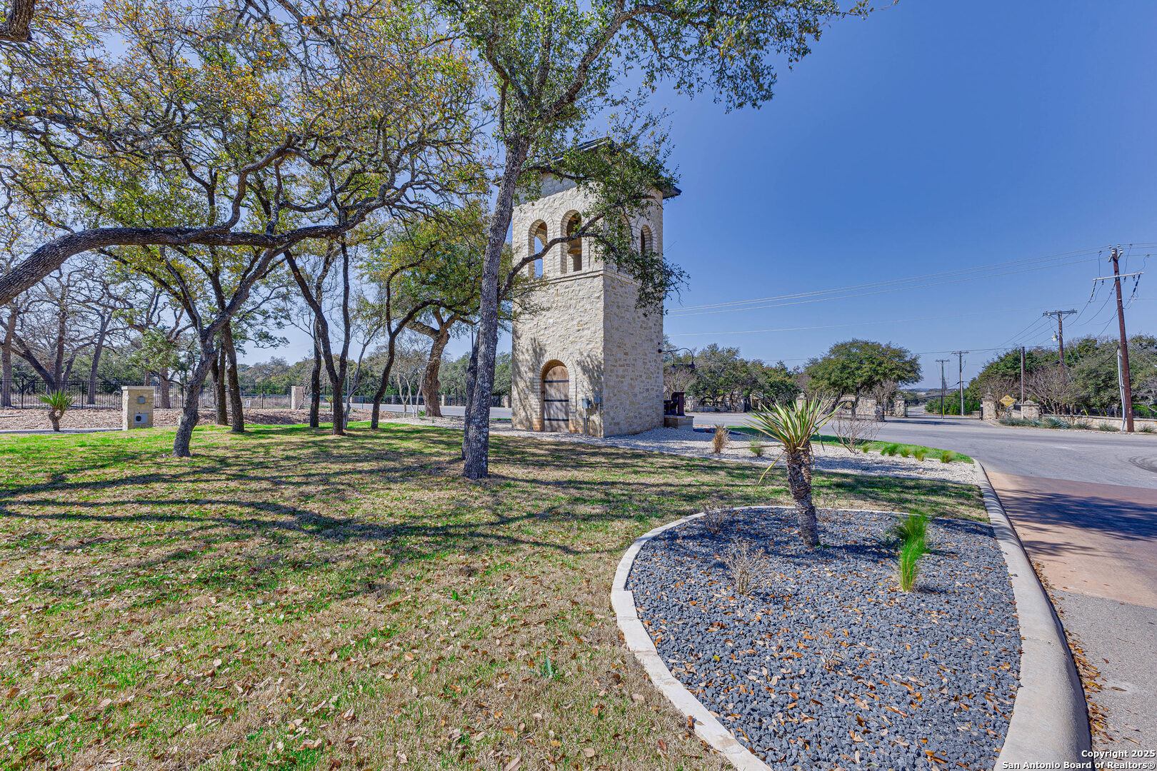 528 Rosemary Rdg Drive Bulverde, TX 78163 - Photo 7 of 44 a view of a garden with trees