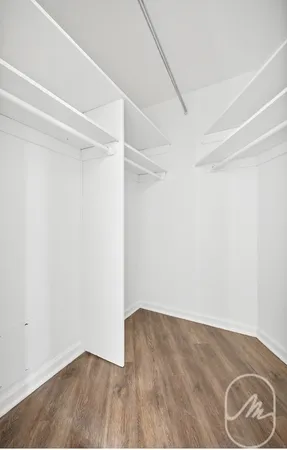 $6,995 | 15 Park Row, Unit 9E | Financial District