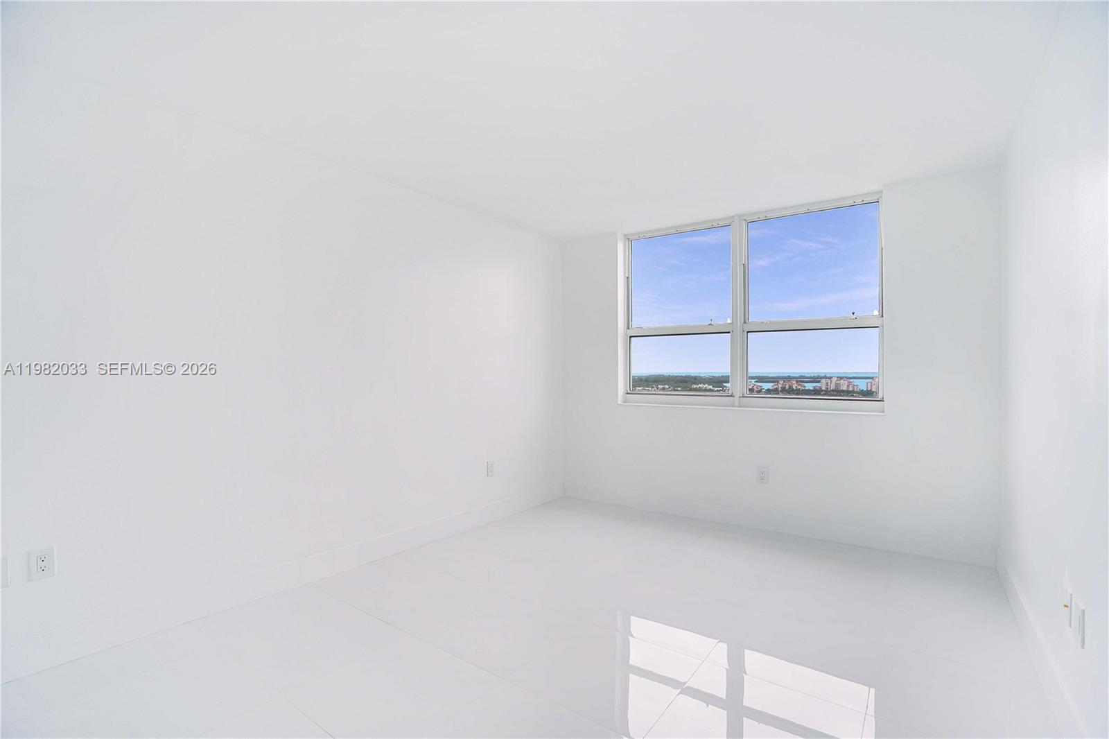 90 Alton Road, Unit 2212 Miami Beach, FL 33139 - Photo 16 of 42 Guest Bedroom