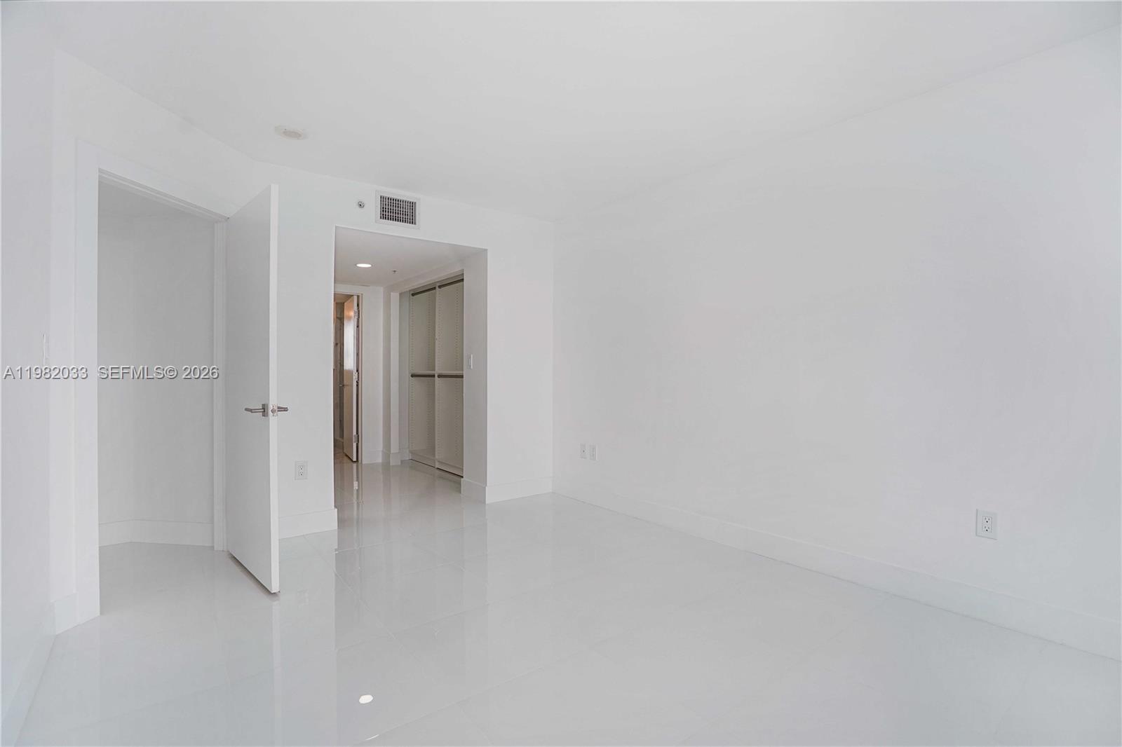 90 Alton Road, Unit 2212 Miami Beach, FL 33139 - Photo 18 of 42 Guest Bedroom