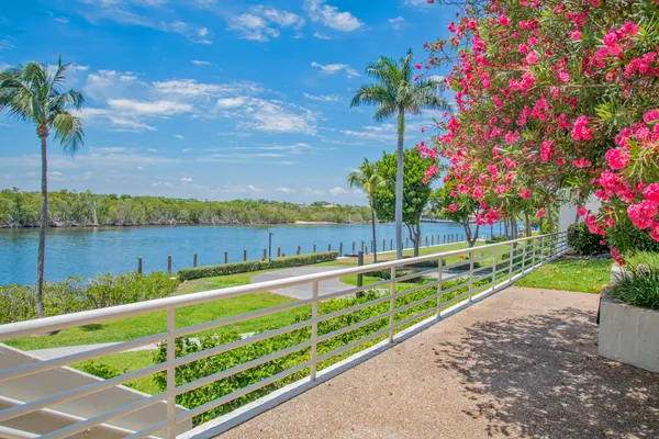 $4,300 | 4201 North Ocean Boulevard, Unit 307, Boca Raton, FL 33431