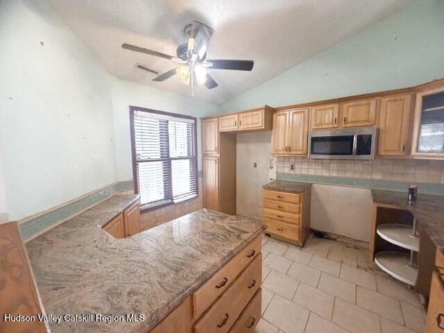 7 Sandra Lane Rensselaer, NY 12144 - Photo 2 of 17 Kitchen