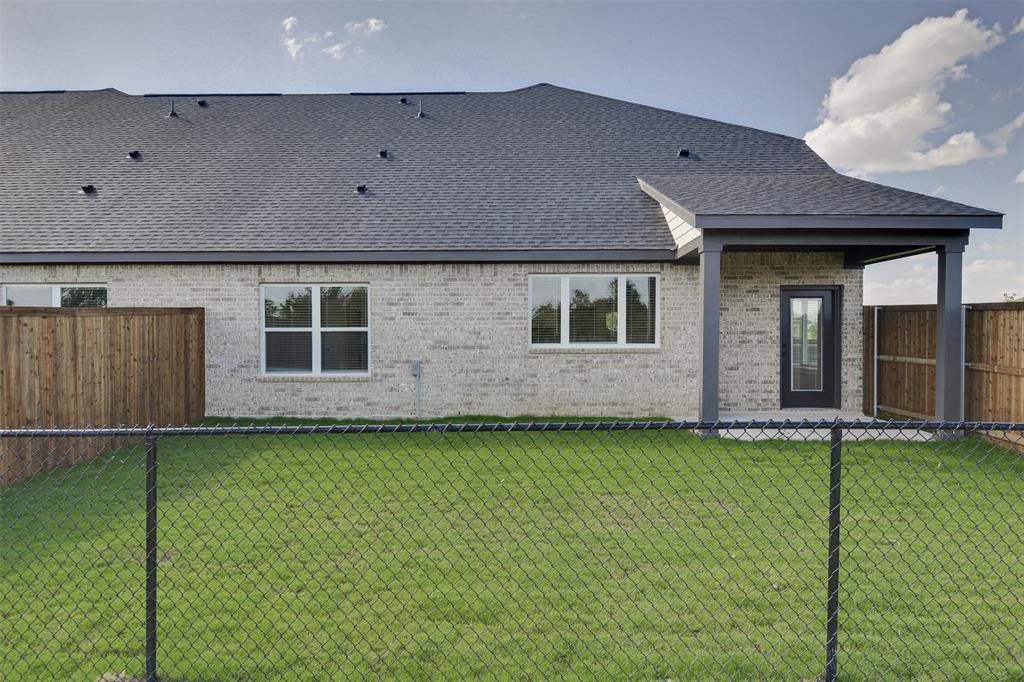 4240 Clovis Street Midlothian, TX 76065 - Photo 17 of 19 a house view with a garden space