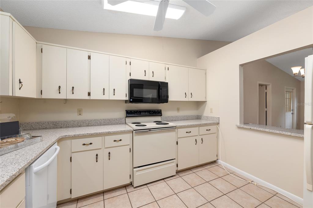 9382 Southwest 89th Court Road, Unit C Ocala, FL 34481 - Photo 22 of 48