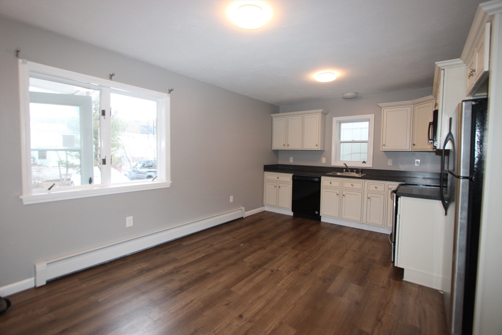 6 Canal Street, Unit A Sutton, MA 01590 - Photo 4 of 18