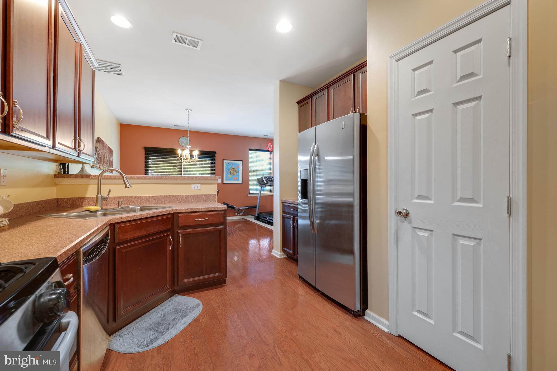 22 Blake Drive Pennington, NJ 08534 - Photo 11 of 29