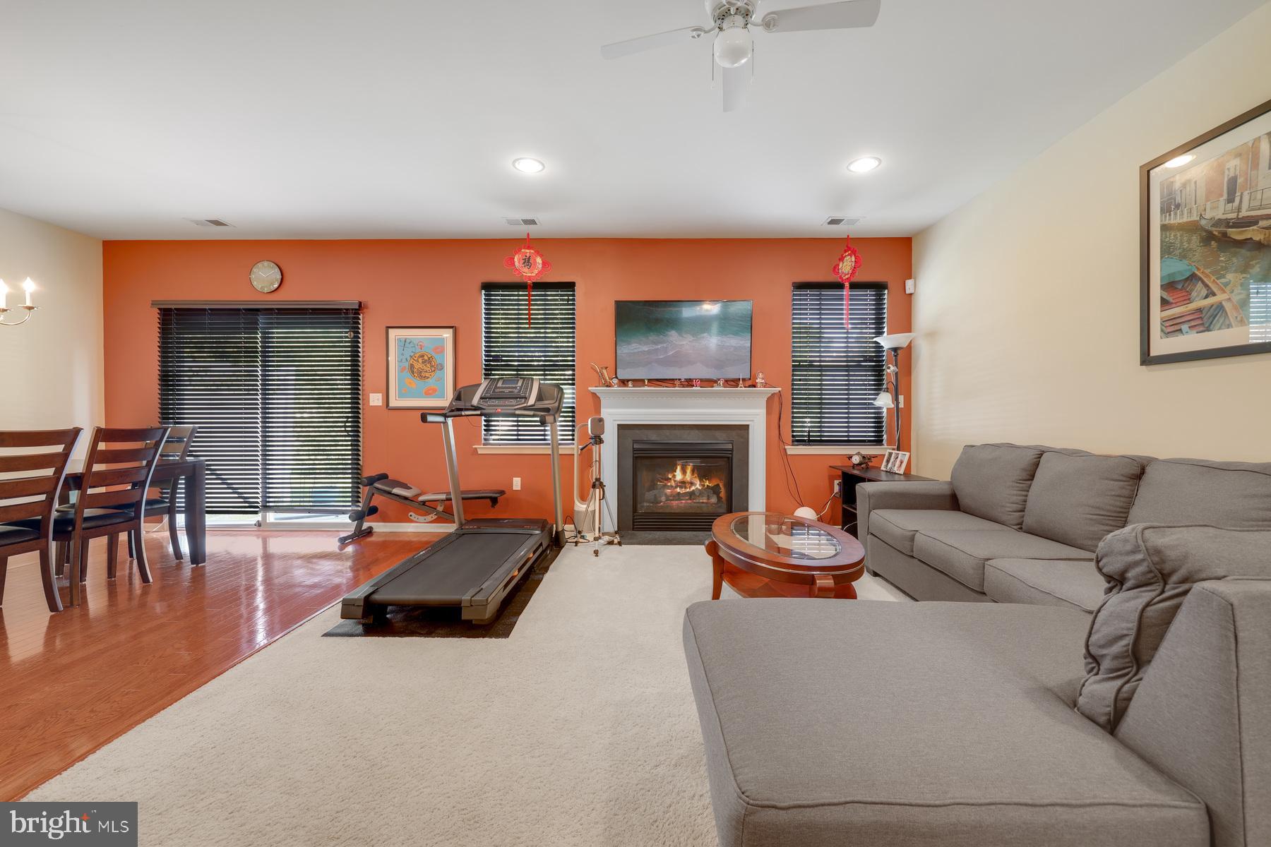 22 Blake Drive Pennington, NJ 08534 - Photo 3 of 29