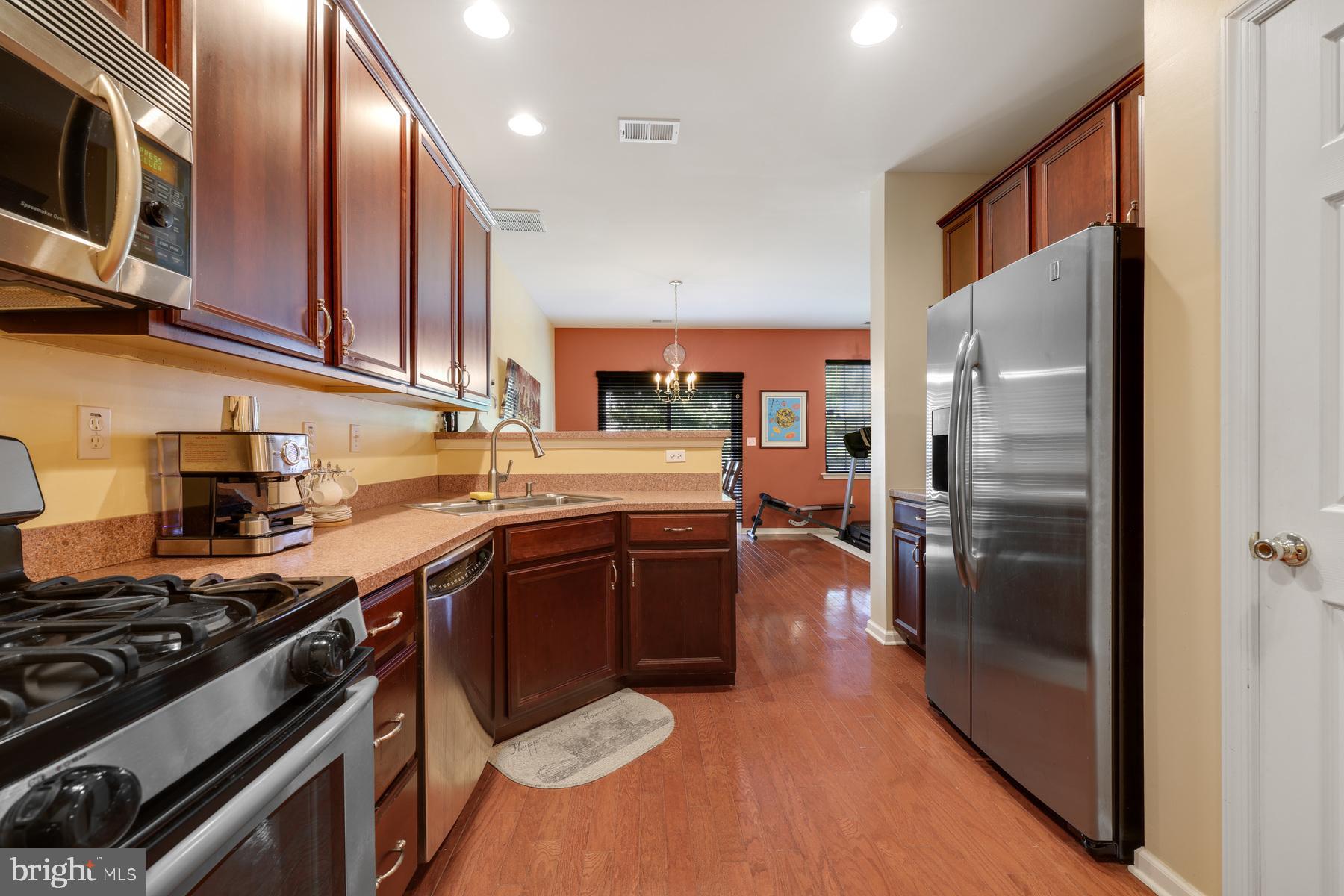 22 Blake Drive Pennington, NJ 08534 - Photo 9 of 29