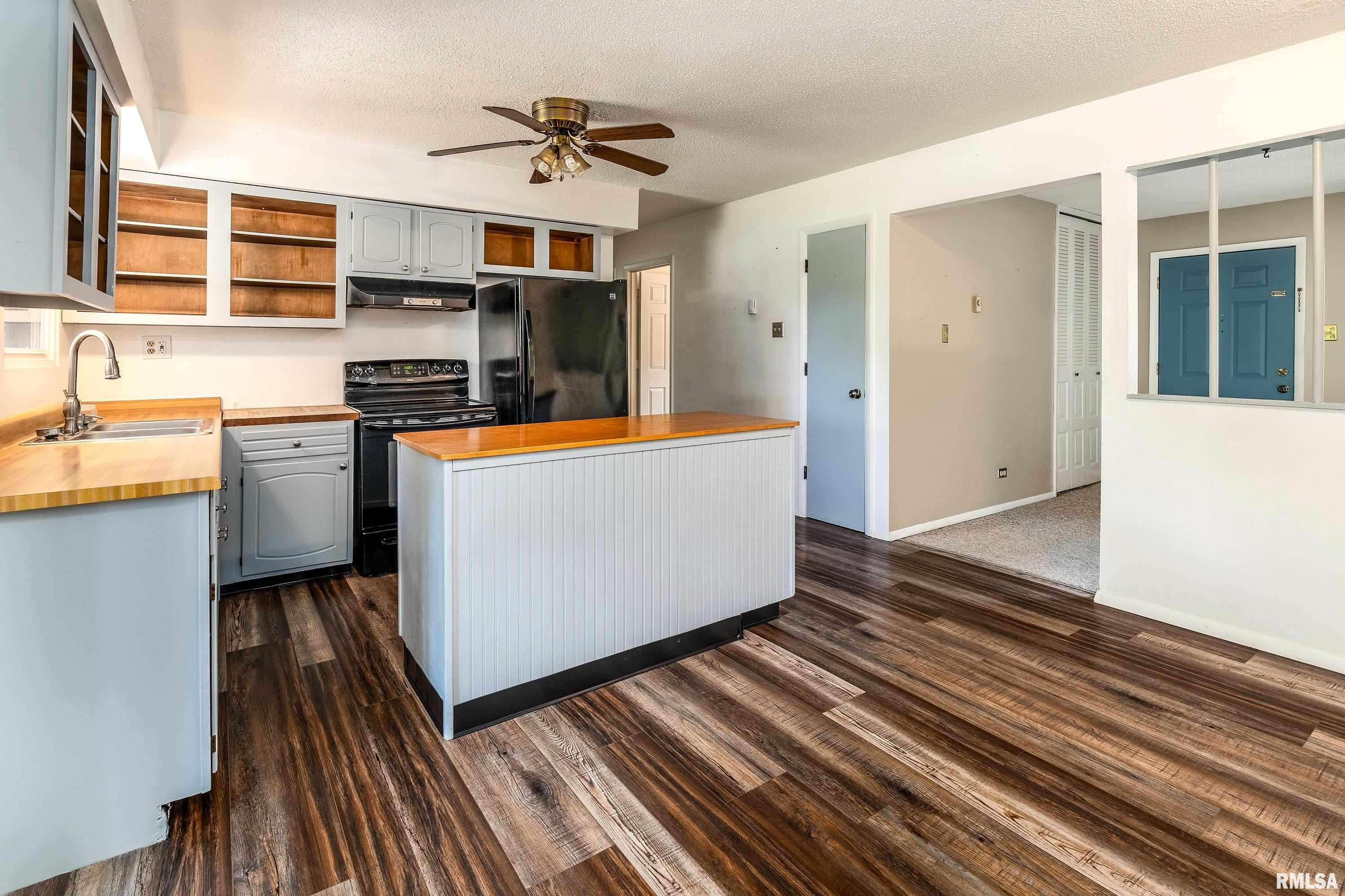 14141 Jeffery Mine Road Johnston City, IL 62951 - Photo 5 of 30 Gallery Image 5