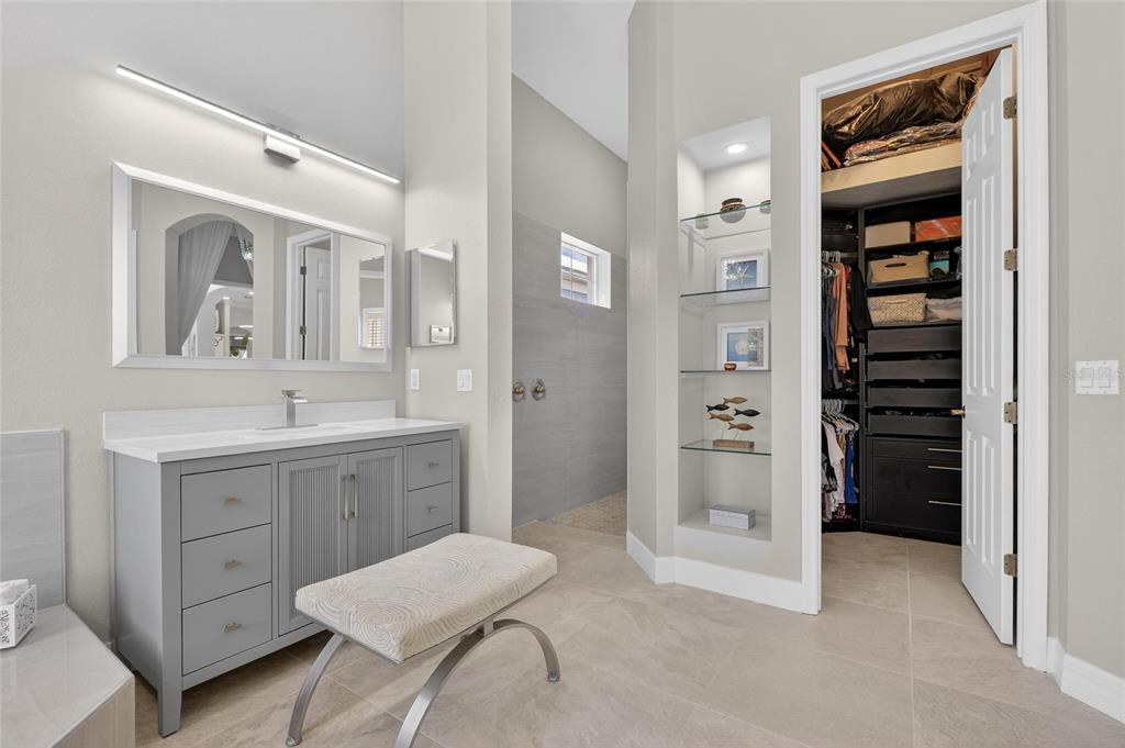 719 Islebay Drive Apollo Beach, FL 33572 - Photo 23 of 98